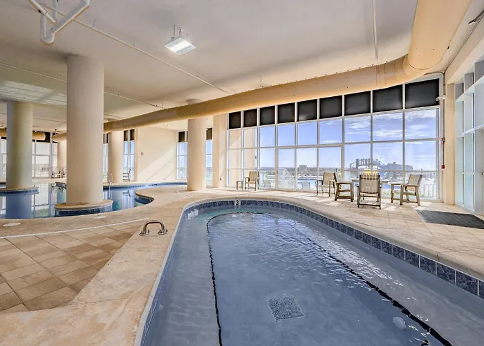 Phoenix Gulf Towers 506 Apartment
